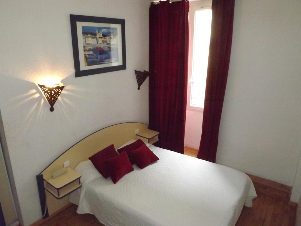 Hotel Univers Bastia  Ngoại thất bức ảnh