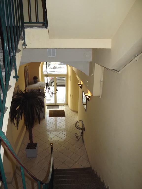 Hotel Univers Bastia  Ngoại thất bức ảnh
