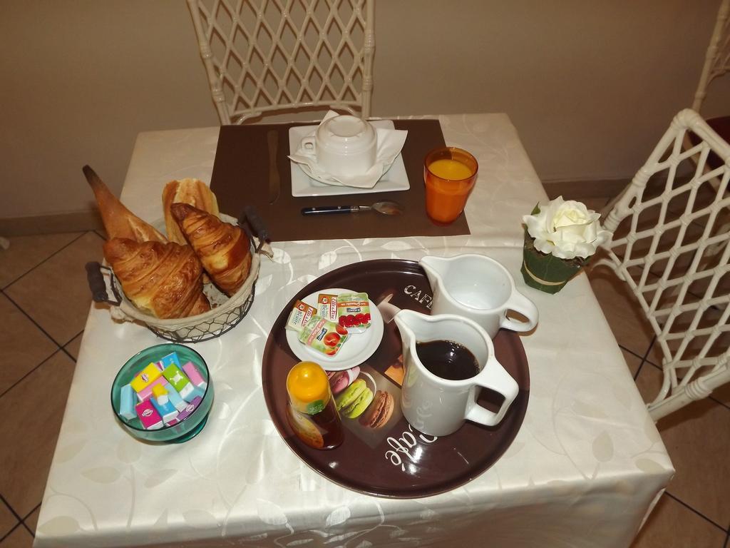 Hotel Univers Bastia  Ngoại thất bức ảnh