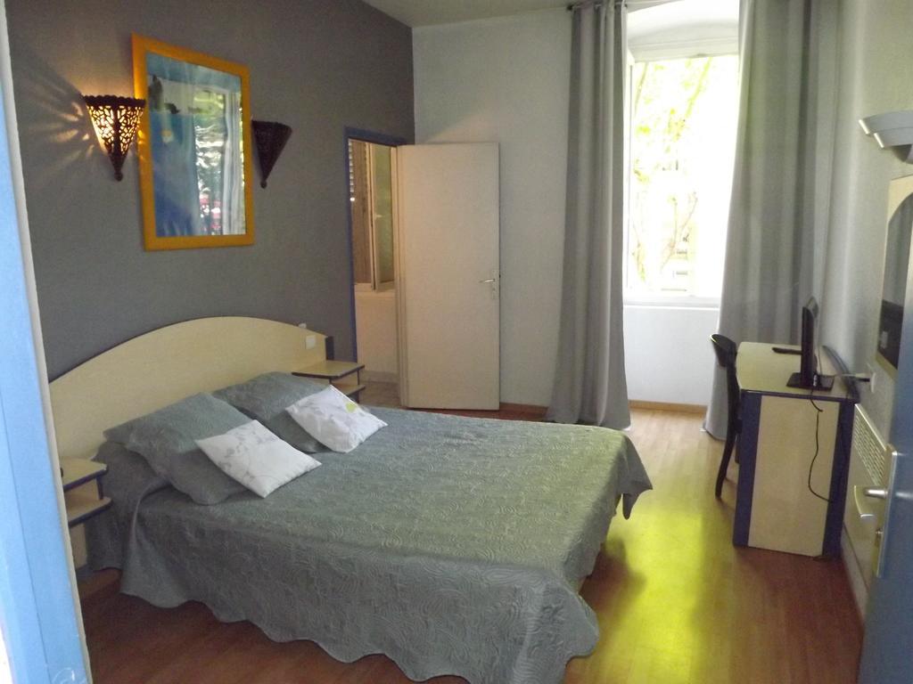 Hotel Univers Bastia  Ngoại thất bức ảnh