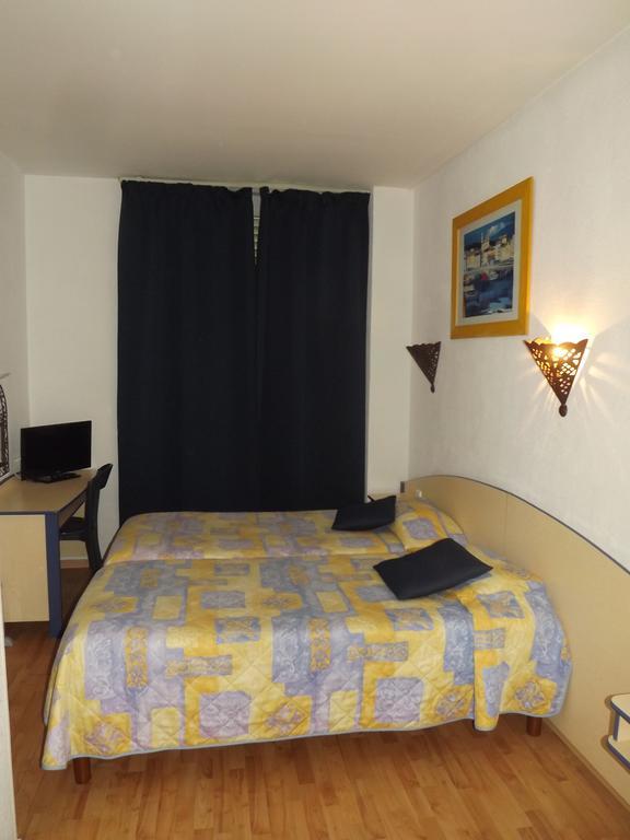 Hotel Univers Bastia  Ngoại thất bức ảnh